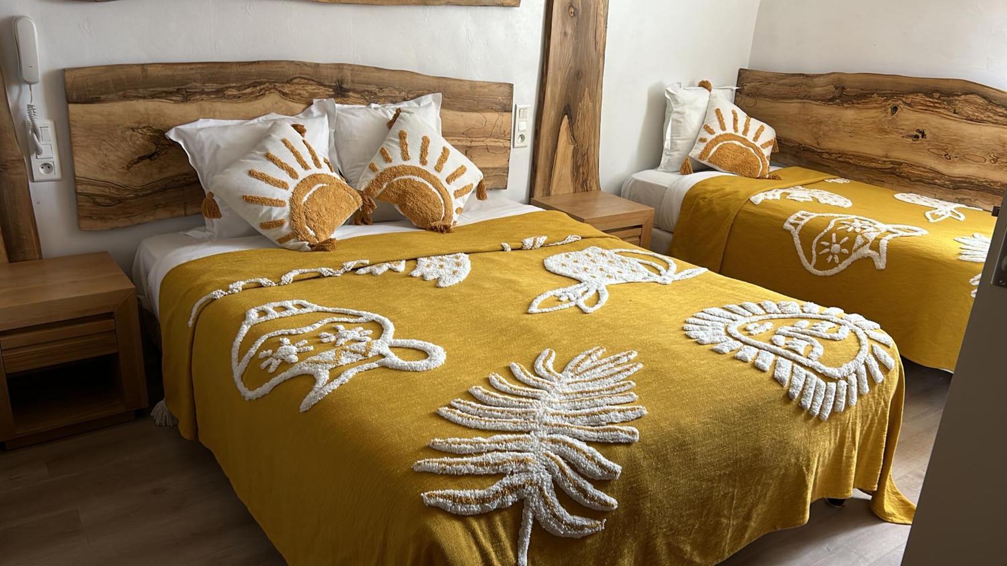 Au Soleil D'Or Hotel Pontaubert Buitenkant foto