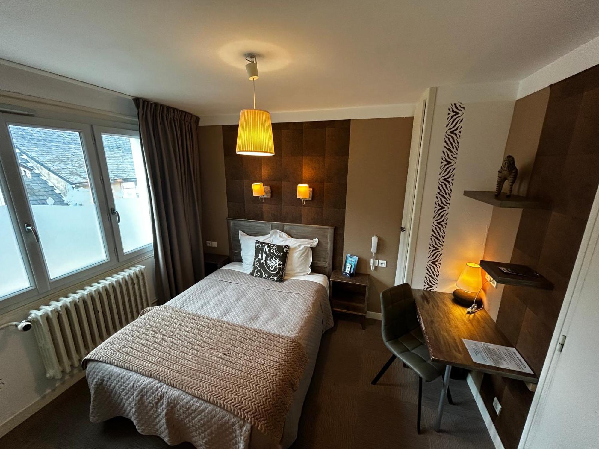 Au Soleil D'Or Hotel Pontaubert Buitenkant foto