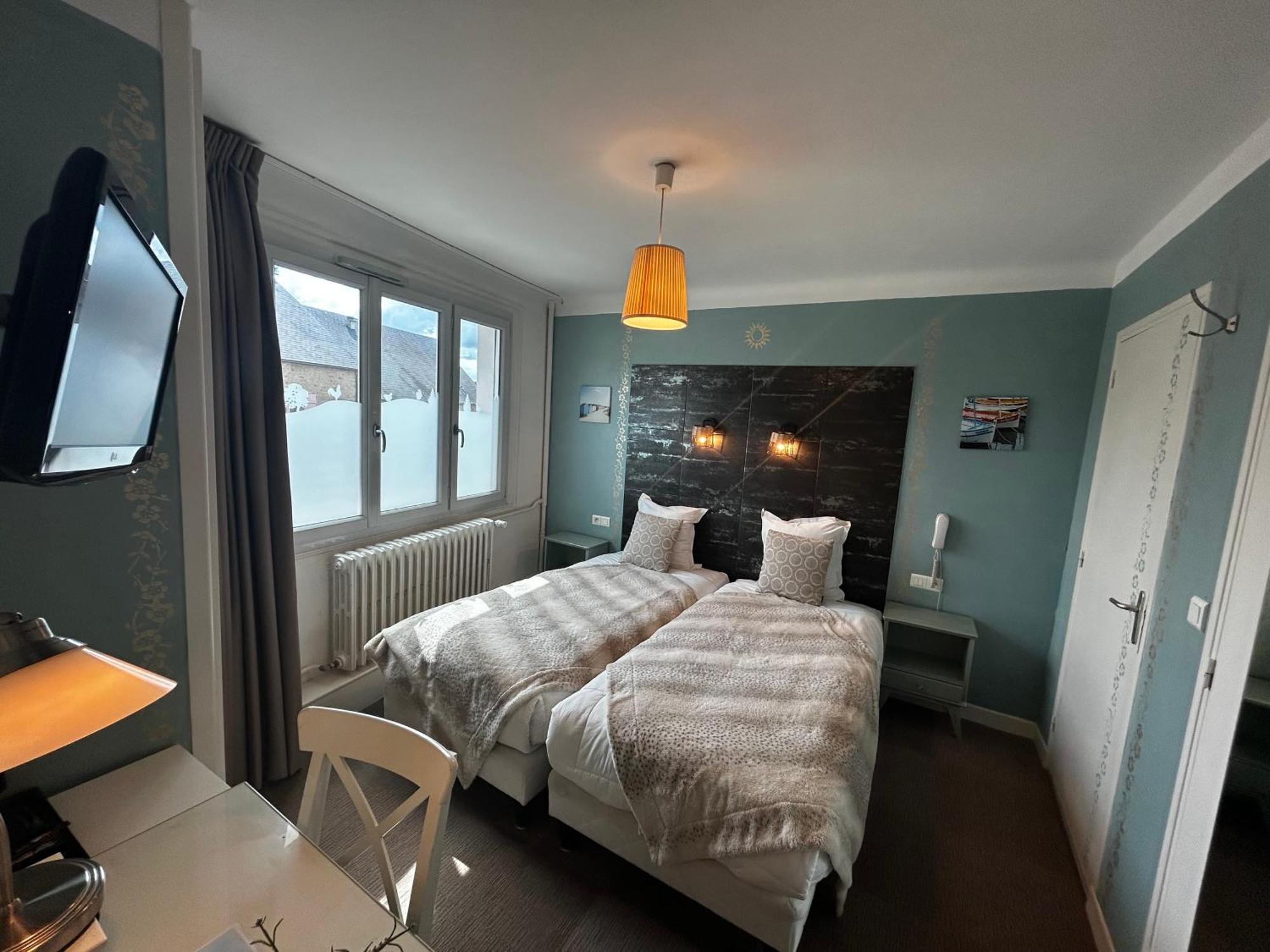 Au Soleil D'Or Hotel Pontaubert Buitenkant foto